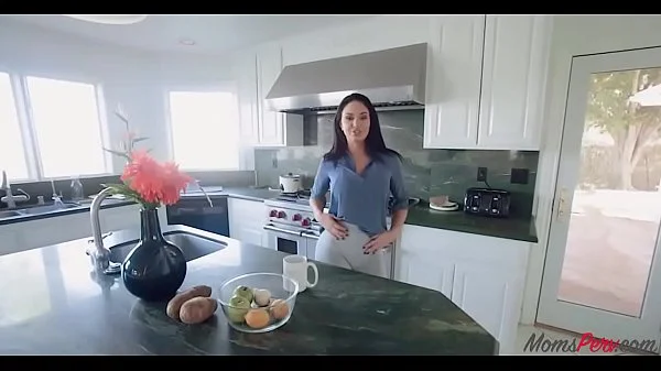 Getting Some From stepMOM-Brooke Beretta