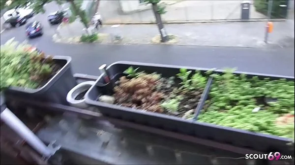 Kurviges Teen Jenny mit Naturtitten Sex mit Nachbarn Deutsch - German Teen