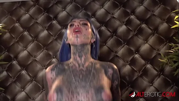 HO HUNTERS - Tattooed ghost Amber Luke wants to fuck