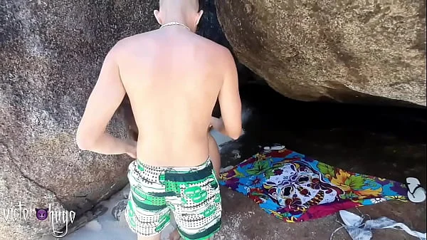 Fodendo Cuzinho da Novinha na Praia