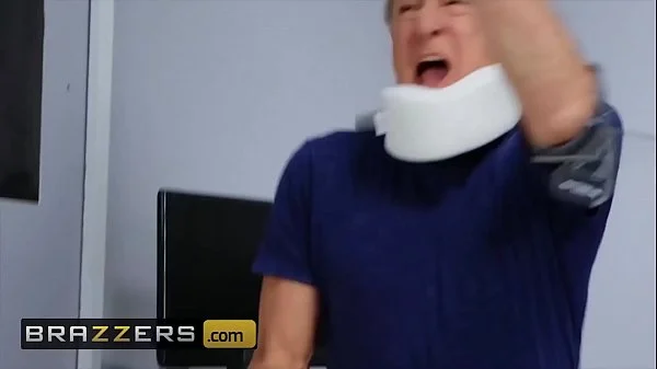 Amazing Babe (Kenzie Reeves) With Sexy Body Fucks Her (Markus Dupree) - Brazzers