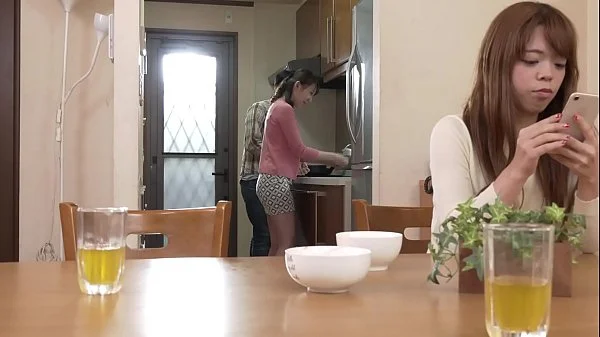 娘の彼氏に膣奥を突かれイキまくった　前川美鈴