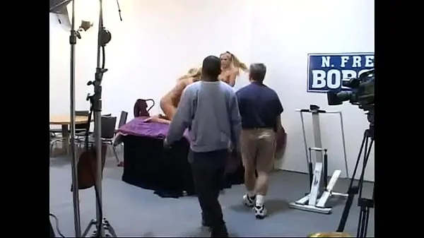 A look behind a porn scene!