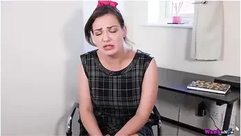 Pretty Dolly Helps Out An Auditionee To Wank With Confidence