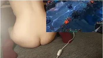 Rubbing Against The Vibrator Until Orgasm While Gaming