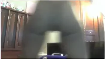 Pretty Wet Pussy Popping