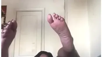 Look At My Feet While I Play In This Pussy