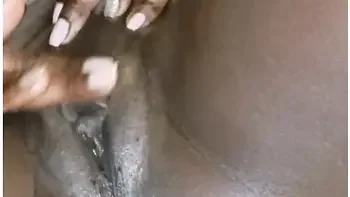 Ebony Girl Masturbates And Makes Herself Cum