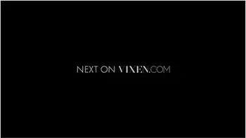 Stunning Cock Hungry Model Nicole Kitt Mixes Business With Pleasure