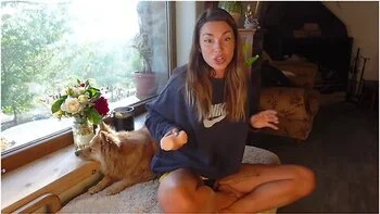 Licking Tutorial - How To Eat Pussy - Roxy Fox