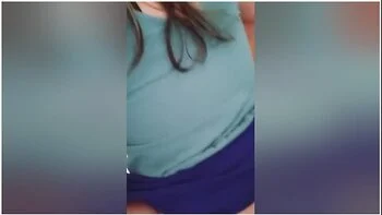 The Secretary Is In The Mood To Fuck And Gets Into The Bathroom With Her Partner To Fuck Intensely