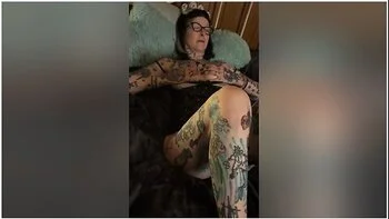 Solo Hotwife New Year Orgasms