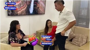 Swinger Couple In Couples Therapy With Psychologist Montse Swinger Ends In Threesome