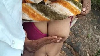 Laxi Ammu & Apple Baby Outdoor Pussy Licking - Indian College Student Hot Sex Viral