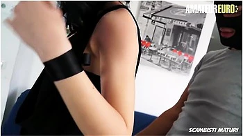 - Masked Babe Gaia Cremona Shakes Her Bubble Butt On Big Dick