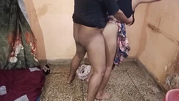 A Hot Wife Sharing With Friends Sex Video Hindi
