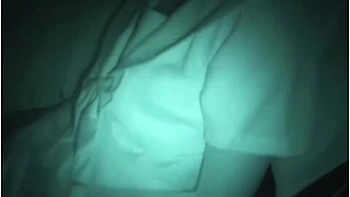 犯罪レヘル18歳jkか夏休みの夜に制服姿てカーセックス J車内て声を荒らけなから制服姿て生中出し