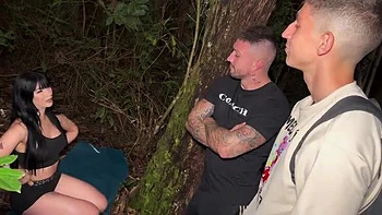 Hot Outdoor Threesome with Brunette Yennifer Chacon and Raul Bud - Double Blowjob & Cum in Mouth