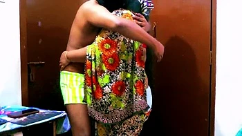 Hot Bengali Step Mom Dirty Talk with Son - Desi MMS XXX