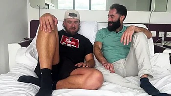 My Boyfriend's First Gay Experience with an American - Amateur Handjob Cumshot & Bisexual Threesome