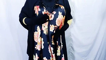 Indian Beautiful Village Housewife Having Sex In The Room - Clear Hindi Audio