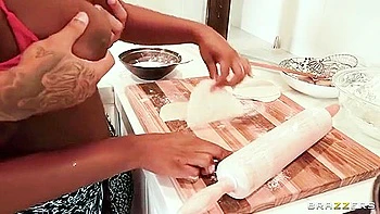 Elsie Yalater - Breakfast And Bikin In Bed