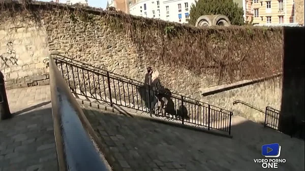 Cali Cruz s'offre une baise hard avec un inconnu