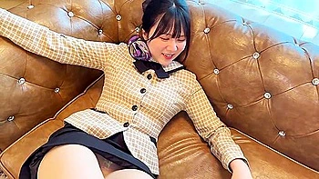 Amateur Pick-up! A Neat And Elegant Beauty Salon Staff Member Working At A Top Department Store! Her First Public Creampie! All 6 Girls In An Uncut Sex Specia