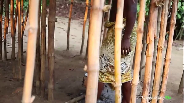 King caught his wife fucked by his palace guard, it ended up in threesome