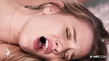 Perfect Lesbian Teens 18+ Naomi & Kenna - Kenna James