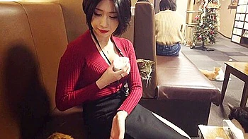 スケベな身体で男を誘う小悪魔ボディのGカップ巨乳美女