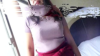 保険営業をしているしほさんは四十路美人で欲求不満