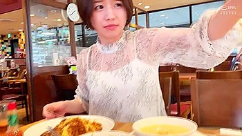 童顔くぅちゃんのスレンダー美ボディに生ハメしちゃう