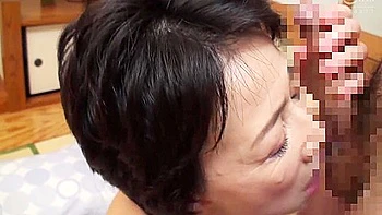 Short-haired Older Woman With A Neat Look! A Mature Beauty With A Refreshing Charm And A Sexy Contrast 4