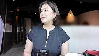 Shiho - Mature And Erotic Babe, Hungry Wife