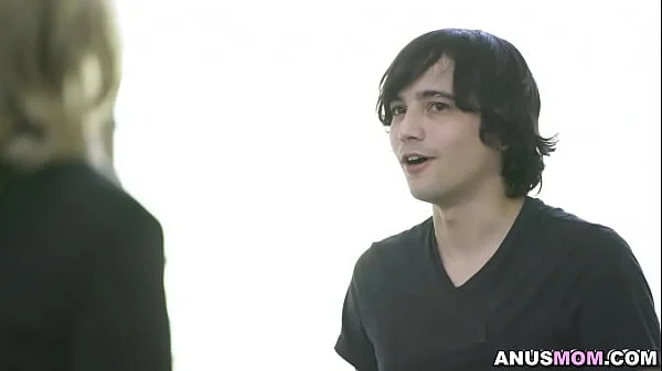 Ricky Spanish bursts his huge load of cum to milf stepmom Lilly James