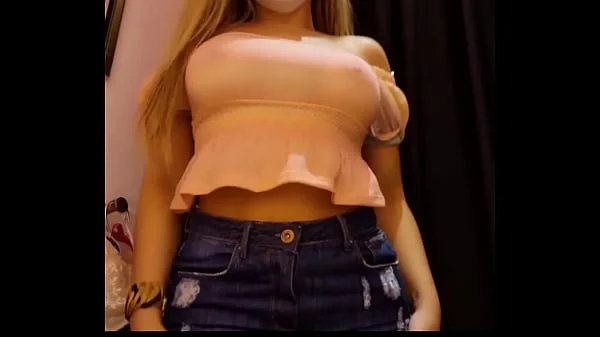 Aventura no provador da loja ... fiz squirt na cara do ursinho... fui flaglada na putaria.. Quer ver??.. : bolivianamimi