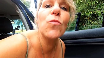 Strangers Cock Blown In Case Of Car Breakdown