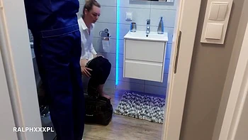 Housewife Stuck In Washing Machine And Plumber Fucked Her