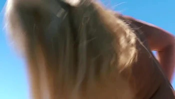 Lemon, 18 years old, is near the heights of ecstasy! - Jacquie et Michel TV