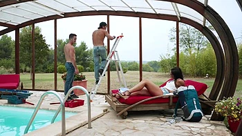 Lena dominates several men! - Jacquie et Michel TV