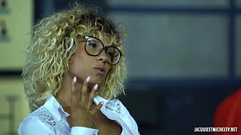 Francesca and Anita, a real connection! - Jacquie et Michel TV