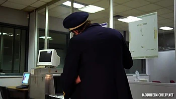 Wild awakening for Anna - Jacquie et Michel TV