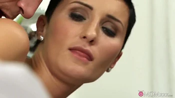 A Cunt Pleasure For Short-haired Milf Gabrielle Gucci