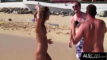 Six Horny Lesbians Go At It On A Public Beach