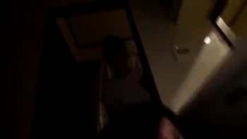 00436,A woman who screams in agony