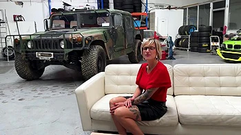 Betty, 46, loves the double at sea! - Jacquie et Michel TV