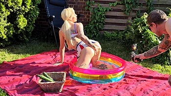 Kyra Sex Outdoor Vegetables In Ass, Milk Overflow [Bts]