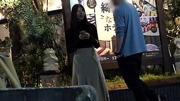 クールな美人女子大生と交渉成立後のハメ撮りエッチでスケベ度アップ