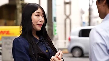 黒髪ロングヘアの美女がイチャイチャキスとラブラブフェラして騎乗位挿入